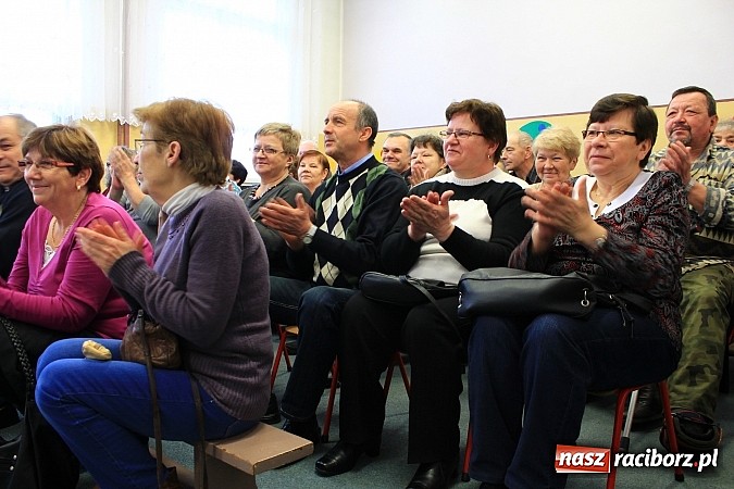 Zdjęcie w galerii na portalu naszraciborz.pl: Przedszkolaki z Krzanowic ze specjalnym występem z okazji Dnia Babci i Dziadka wiadomości z regionu