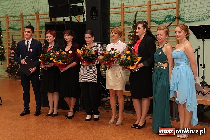 Zdjęcie w galerii na portalu naszraciborz.pl: Bal maturalny raciborskiego Ekonomika wiadomości z regionu