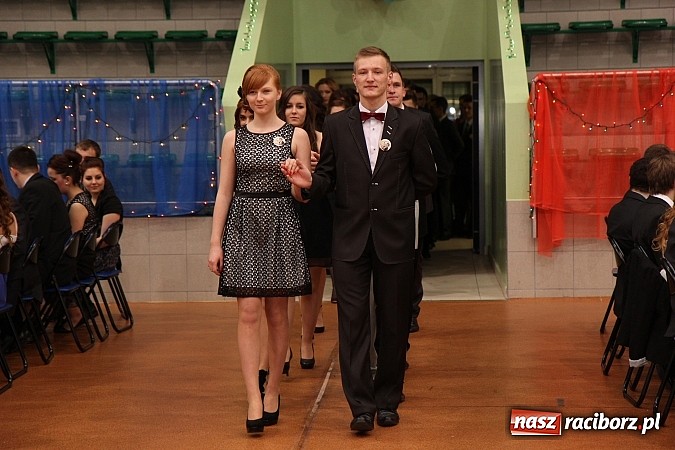 Zdjęcie w galerii na portalu naszraciborz.pl: Bal maturalny raciborskiego Ekonomika wiadomości z regionu
