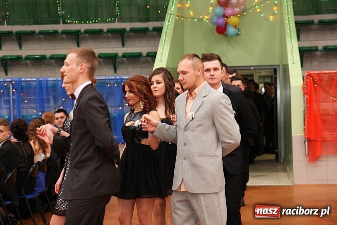 Zdjęcie w galerii na portalu naszraciborz.pl: Bal maturalny raciborskiego Ekonomika wiadomości z regionu