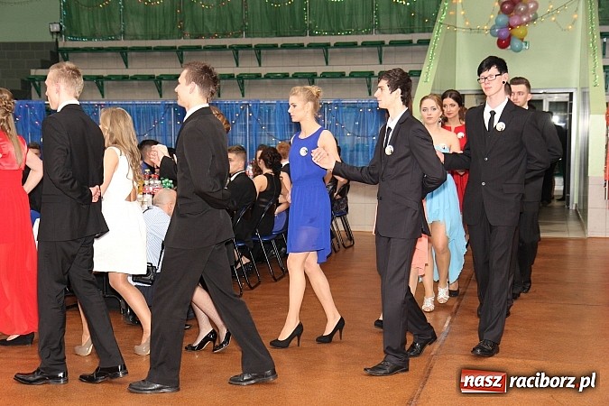 Zdjęcie w galerii na portalu naszraciborz.pl: Bal maturalny raciborskiego Ekonomika wiadomości z regionu