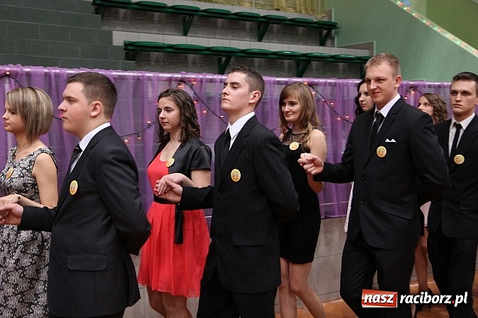 Zdjęcie w galerii na portalu naszraciborz.pl: Bal maturalny raciborskiego Ekonomika wiadomości z regionu