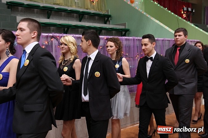 Zdjęcie w galerii na portalu naszraciborz.pl: Bal maturalny raciborskiego Ekonomika wiadomości z regionu