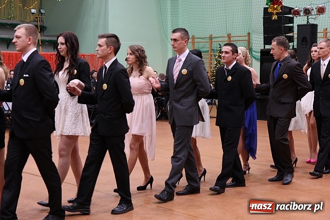Zdjęcie w galerii na portalu naszraciborz.pl: Bal maturalny raciborskiego Ekonomika wiadomości z regionu