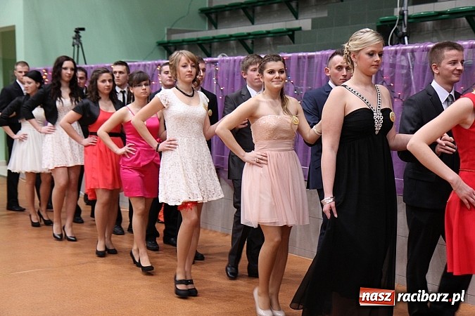 Zdjęcie w galerii na portalu naszraciborz.pl: Bal maturalny raciborskiego Ekonomika wiadomości z regionu