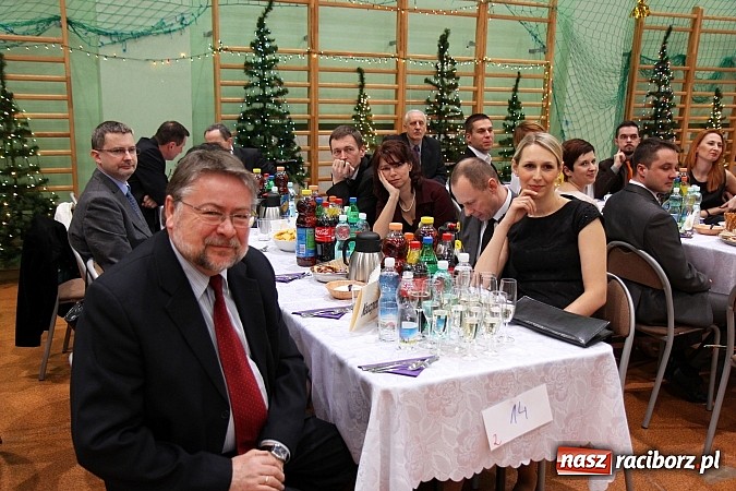 Zdjęcie w galerii na portalu naszraciborz.pl: Bal maturalny raciborskiego Ekonomika wiadomości z regionu