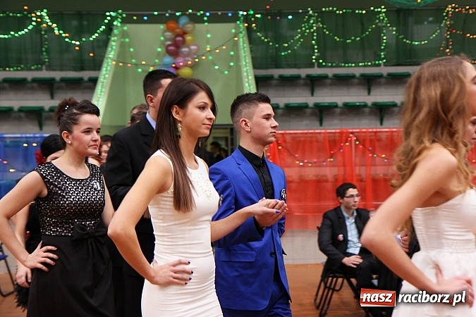 Zdjęcie w galerii na portalu naszraciborz.pl: Bal maturalny raciborskiego Ekonomika wiadomości z regionu