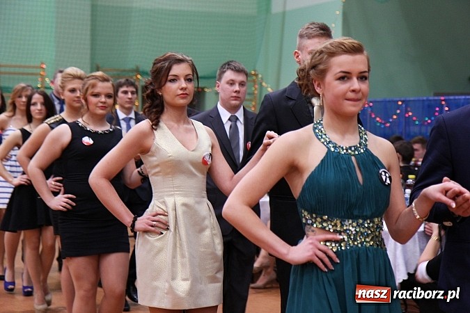 Zdjęcie w galerii na portalu naszraciborz.pl: Bal maturalny raciborskiego Ekonomika wiadomości z regionu