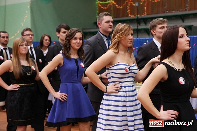 Zdjęcie w galerii na portalu naszraciborz.pl: Bal maturalny raciborskiego Ekonomika wiadomości z regionu