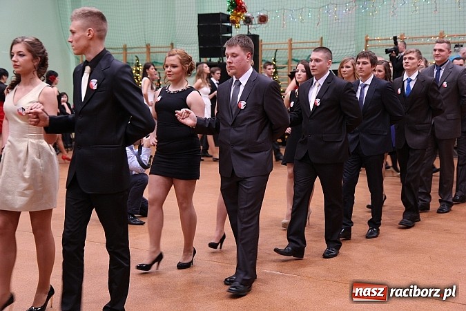 Zdjęcie w galerii na portalu naszraciborz.pl: Bal maturalny raciborskiego Ekonomika wiadomości z regionu