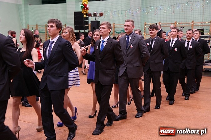 Zdjęcie w galerii na portalu naszraciborz.pl: Bal maturalny raciborskiego Ekonomika wiadomości z regionu