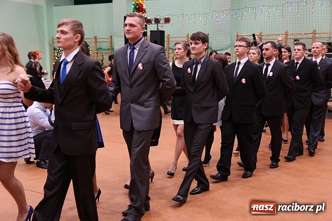 Zdjęcie w galerii na portalu naszraciborz.pl: Bal maturalny raciborskiego Ekonomika wiadomości z regionu