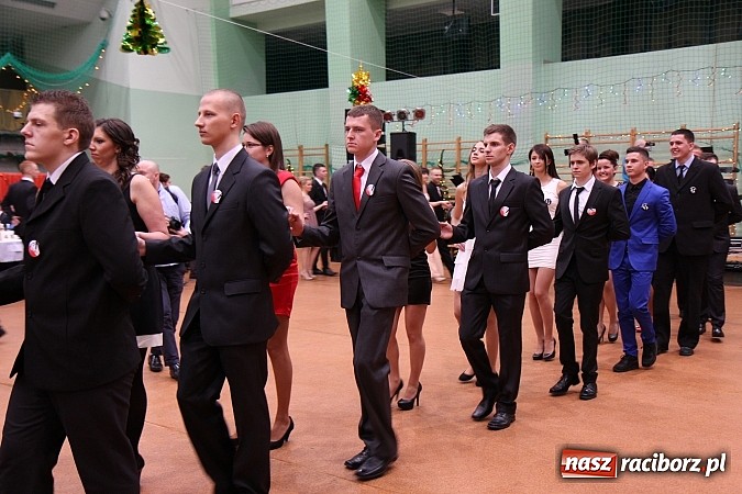 Zdjęcie w galerii na portalu naszraciborz.pl: Bal maturalny raciborskiego Ekonomika wiadomości z regionu