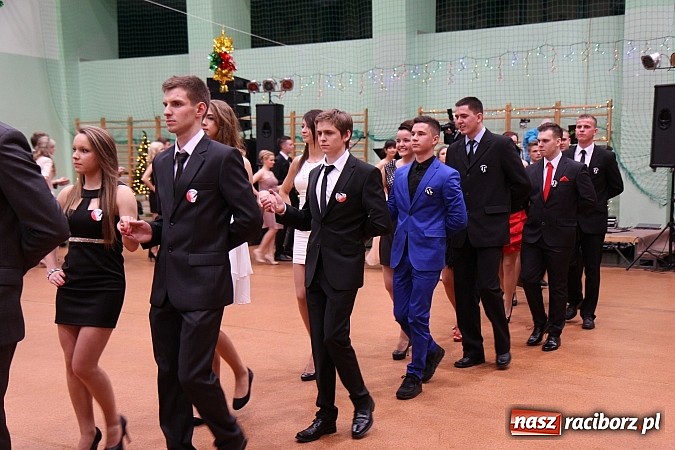 Zdjęcie w galerii na portalu naszraciborz.pl: Bal maturalny raciborskiego Ekonomika wiadomości z regionu