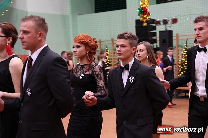 Zdjęcie w galerii na portalu naszraciborz.pl: Bal maturalny raciborskiego Ekonomika wiadomości z regionu