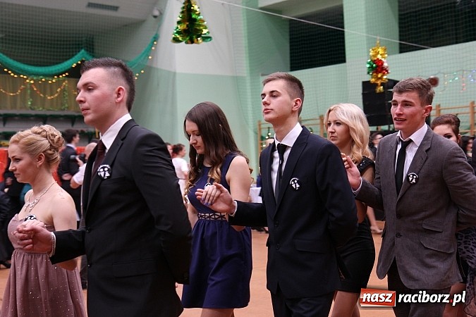 Zdjęcie w galerii na portalu naszraciborz.pl: Bal maturalny raciborskiego Ekonomika wiadomości z regionu