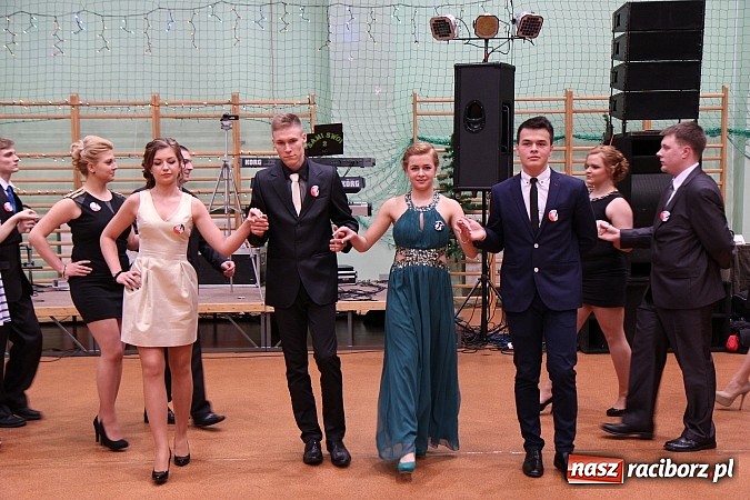 Zdjęcie w galerii na portalu naszraciborz.pl: Bal maturalny raciborskiego Ekonomika wiadomości z regionu