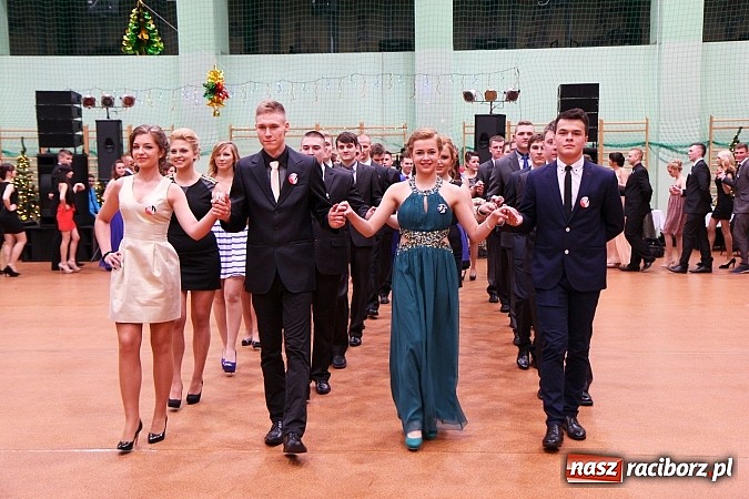 Zdjęcie w galerii na portalu naszraciborz.pl: Bal maturalny raciborskiego Ekonomika wiadomości z regionu