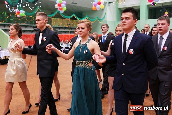 Zdjęcie w galerii na portalu naszraciborz.pl: Bal maturalny raciborskiego Ekonomika wiadomości z regionu