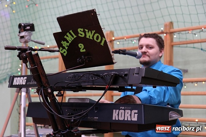 Zdjęcie w galerii na portalu naszraciborz.pl: Bal maturalny raciborskiego Ekonomika wiadomości z regionu