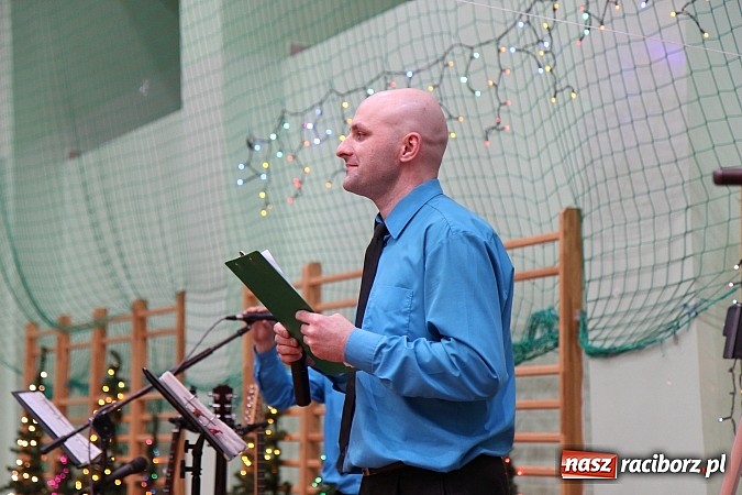 Zdjęcie w galerii na portalu naszraciborz.pl: Bal maturalny raciborskiego Ekonomika wiadomości z regionu