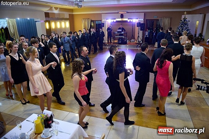 Zdjęcie w galerii na portalu naszraciborz.pl: Foto Perła przedstawia - szalona zabawa maturzystów z Budowlanki wiadomości z regionu