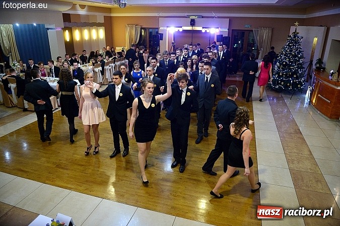 Zdjęcie w galerii na portalu naszraciborz.pl: Foto Perła przedstawia - szalona zabawa maturzystów z Budowlanki wiadomości z regionu