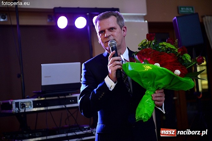 Zdjęcie w galerii na portalu naszraciborz.pl: Foto Perła przedstawia - szalona zabawa maturzystów z Budowlanki wiadomości z regionu