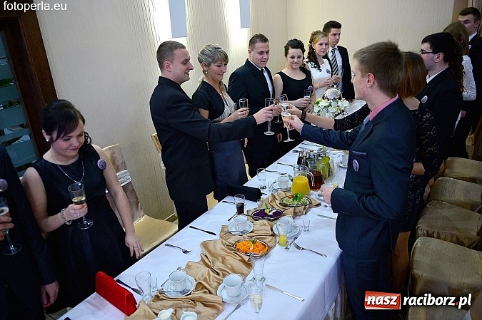 Zdjęcie w galerii na portalu naszraciborz.pl: Foto Perła przedstawia - szalona zabawa maturzystów z Budowlanki wiadomości z regionu