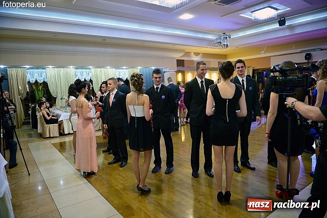 Zdjęcie w galerii na portalu naszraciborz.pl: Foto Perła przedstawia - szalona zabawa maturzystów z Budowlanki wiadomości z regionu