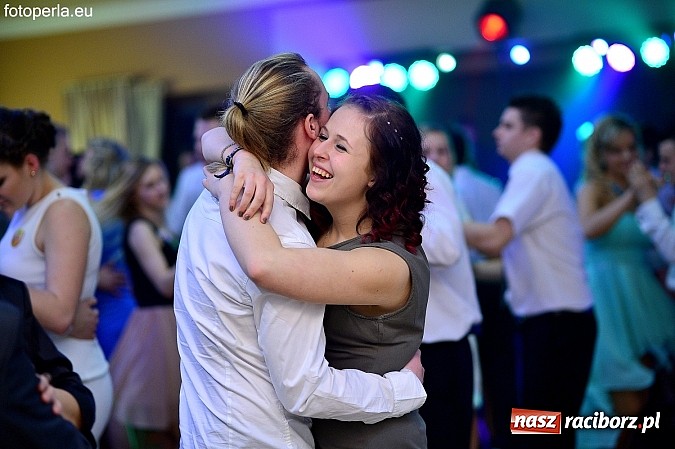 Zdjęcie w galerii na portalu naszraciborz.pl: Foto Perła przedstawia - szalona zabawa maturzystów z Budowlanki wiadomości z regionu