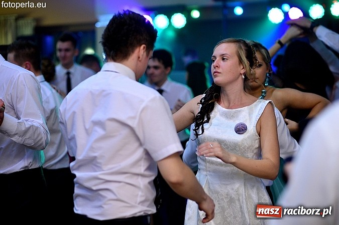 Zdjęcie w galerii na portalu naszraciborz.pl: Foto Perła przedstawia - szalona zabawa maturzystów z Budowlanki wiadomości z regionu