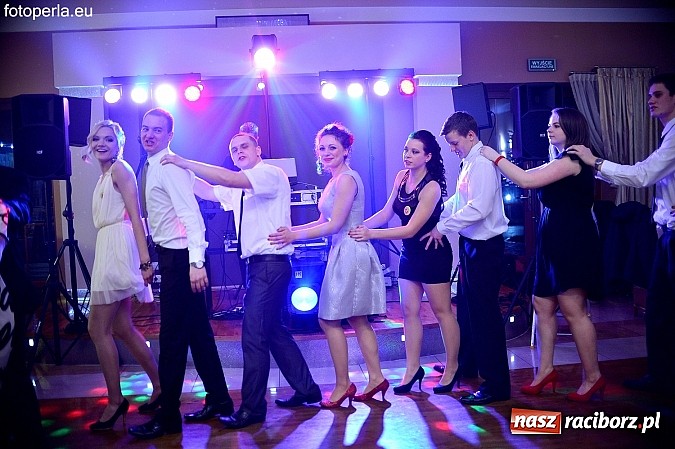 Zdjęcie w galerii na portalu naszraciborz.pl: Foto Perła przedstawia - szalona zabawa maturzystów z Budowlanki wiadomości z regionu