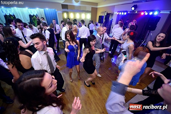 Zdjęcie w galerii na portalu naszraciborz.pl: Foto Perła przedstawia - szalona zabawa maturzystów z Budowlanki wiadomości z regionu