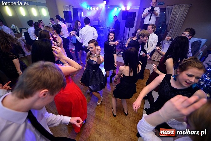 Zdjęcie w galerii na portalu naszraciborz.pl: Foto Perła przedstawia - szalona zabawa maturzystów z Budowlanki wiadomości z regionu