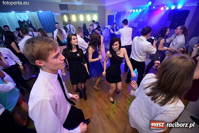 Zdjęcie w galerii na portalu naszraciborz.pl: Foto Perła przedstawia - szalona zabawa maturzystów z Budowlanki wiadomości z regionu