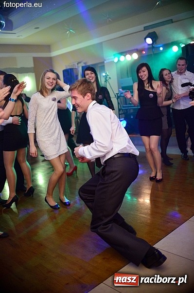 Zdjęcie w galerii na portalu naszraciborz.pl: Foto Perła przedstawia - szalona zabawa maturzystów z Budowlanki wiadomości z regionu