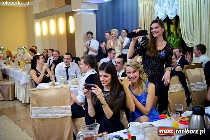 Zdjęcie w galerii na portalu naszraciborz.pl: Foto Perła przedstawia - szalona zabawa maturzystów z Budowlanki wiadomości z regionu