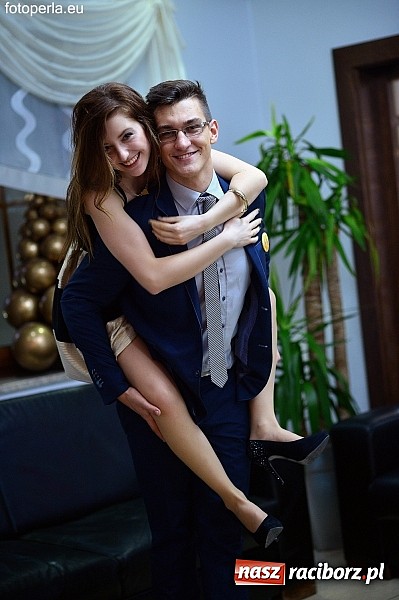 Zdjęcie w galerii na portalu naszraciborz.pl: Foto Perła przedstawia - szalona zabawa maturzystów z Budowlanki wiadomości z regionu