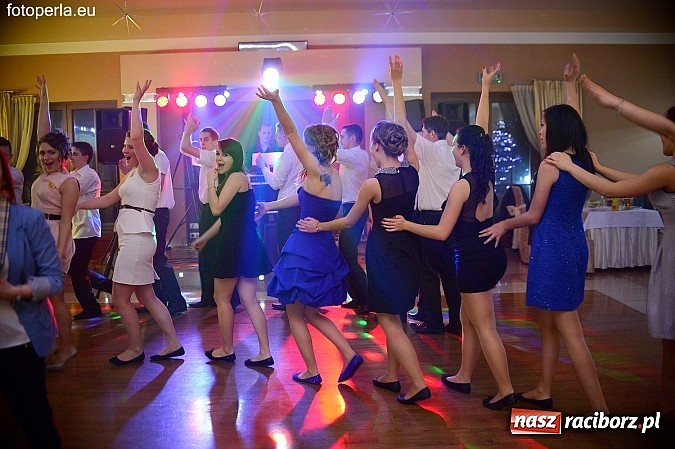 Zdjęcie w galerii na portalu naszraciborz.pl: Foto Perła przedstawia - szalona zabawa maturzystów z Budowlanki wiadomości z regionu