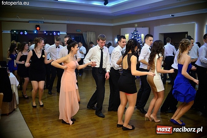 Zdjęcie w galerii na portalu naszraciborz.pl: Foto Perła przedstawia - szalona zabawa maturzystów z Budowlanki wiadomości z regionu