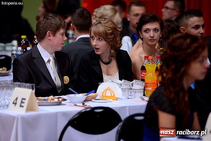 Zdjęcie w galerii na portalu naszraciborz.pl: Foto Perła przedstawia - Ekonomik roztańczył Arenę Rafako wiadomości z regionu