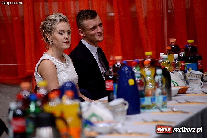 Zdjęcie w galerii na portalu naszraciborz.pl: Foto Perła przedstawia - Ekonomik roztańczył Arenę Rafako wiadomości z regionu