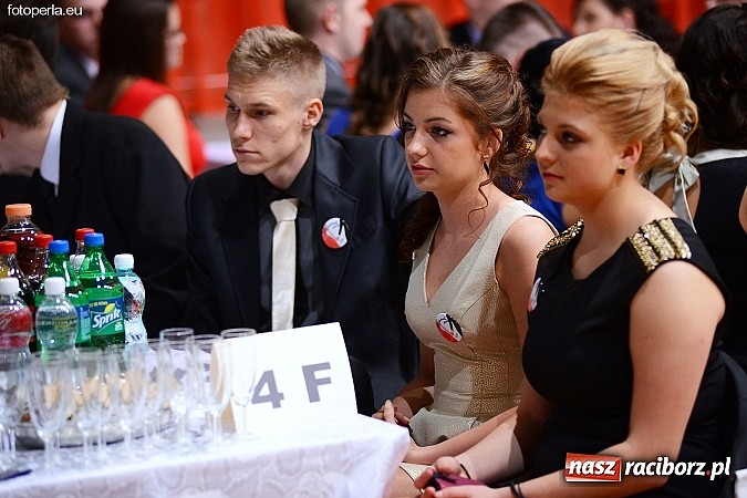 Zdjęcie w galerii na portalu naszraciborz.pl: Foto Perła przedstawia - Ekonomik roztańczył Arenę Rafako wiadomości z regionu