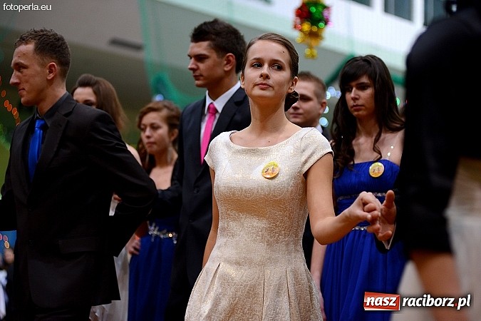 Zdjęcie w galerii na portalu naszraciborz.pl: Foto Perła przedstawia - Ekonomik roztańczył Arenę Rafako wiadomości z regionu