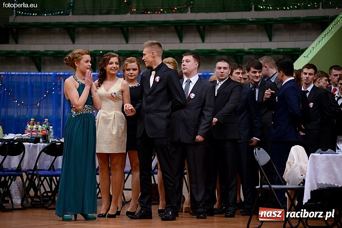 Zdjęcie w galerii na portalu naszraciborz.pl: Foto Perła przedstawia - Ekonomik roztańczył Arenę Rafako wiadomości z regionu