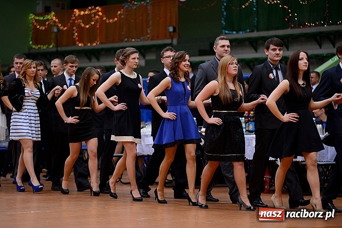 Zdjęcie w galerii na portalu naszraciborz.pl: Foto Perła przedstawia - Ekonomik roztańczył Arenę Rafako wiadomości z regionu