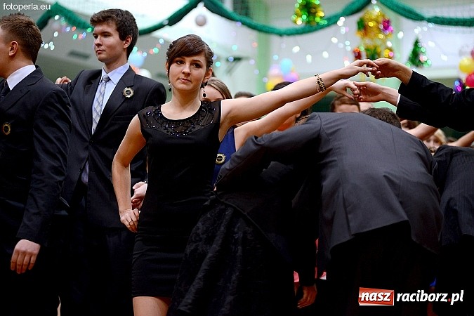 Zdjęcie w galerii na portalu naszraciborz.pl: Foto Perła przedstawia - Ekonomik roztańczył Arenę Rafako wiadomości z regionu