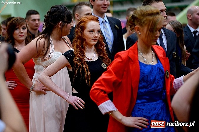 Zdjęcie w galerii na portalu naszraciborz.pl: Foto Perła przedstawia - Ekonomik roztańczył Arenę Rafako wiadomości z regionu