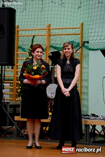 Zdjęcie w galerii na portalu naszraciborz.pl: Foto Perła przedstawia - Ekonomik roztańczył Arenę Rafako wiadomości z regionu